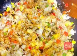五Illustration of how to make Easter egg fried rice 11