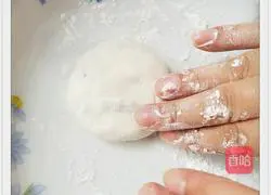 Illustration of making glutinous rice and red bean pie 4