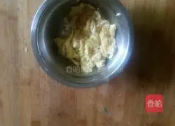 Illustration of how to make tomatoes, eggs and nepeta noodles 3