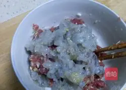 Illustration of how to make shrimp wontons 3