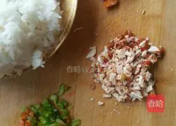 Orleans Crispy Bone Sausage Fried Rice Recipe Illustration 2