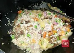 Illustration of rice cooker braised pork ribs rice 9