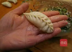 Illustration of how to wrap Liuye dumplings 22