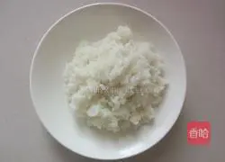 Illustration of how to make tomato and egg fried rice 1