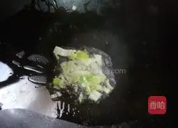 Illustration of how to make wontons 7