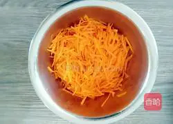 Illustration of how to make carrot stuffed buns 9