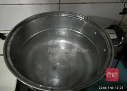 Illustration of how to make zucchini and egg dumplings 20