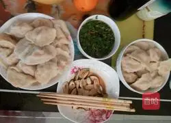 Illustration of how to make zucchini, radish and egg dumplings 10