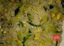 Illustration of how to make egg fried rice 4