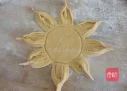 Illustration of how to make sunflower buns 17