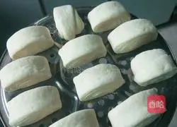 Illustration of how to cut steamed buns 11