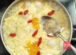 Illustration of how to make orange slices, Guiyuan, wolfberry, sweet wine, glutinous rice balls and boiled eggs 4