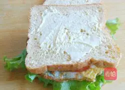 Illustration of how to make a sandwich 7