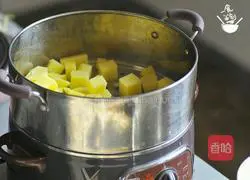 Illustration of how to make potato cakes 2
