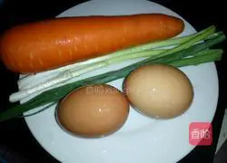 Illustration of how to make egg fried rice 1