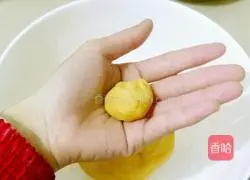 Illustration of how to make fried sesame pumpkin cake 7