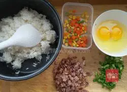 Assorted fried rice.Recipe illustration 1