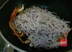 Illustration of three fresh fried noodles 7