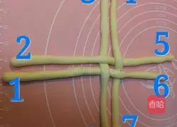 Illustration of how to make hydrangea steamed buns 3