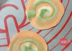 Illustration of how to make three-color dumplings 8