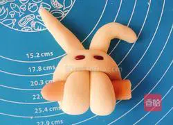 Illustration of how to make cute rabbit steamed buns 11