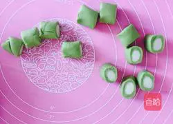 Illustration of making mushroom dumplings 7