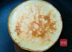 Illustration of how to make banana waffles 9