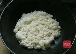 Illustration of how to make egg fried rice 7