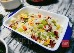 Illustration of how to make fried rice with diced sausage, vegetables and eggs 8