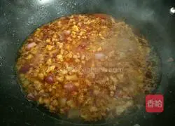 Illustration of how to make meat sauce fried rice 9