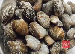 Illustration of how to make seafood noodles 3