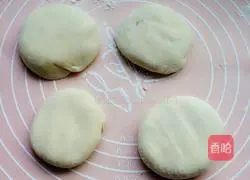 Illustration of how to cut the edge of sesame cakes 9