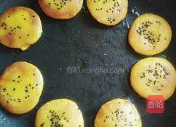 Illustration of how to make pumpkin cake 12