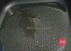 Illustration of how to make fresh meat crispy cake 12