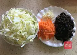 Illustration of how to make fried noodles with cabbage 1