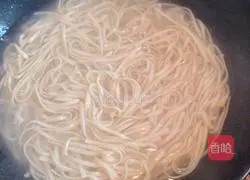 Illustration of how to make fried noodles 1