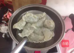 Illustration of how to make coriander dumplings 13