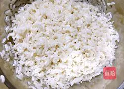 Illustration of how to make glutinous rice eggs 1