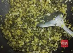 Illustration of how to make pickled cabbage buns 4