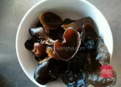 Illustration of how to make fungus meat wontons 3