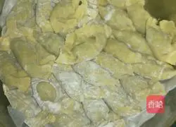 Illustration of how to make leek dumplings 5