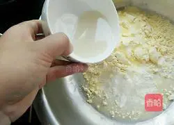 Illustration of how to make cornmeal cakes 5