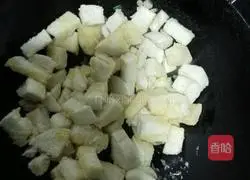 Illustration of how to make fried steamed buns 7