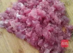 Illustration of how to make lazy buns 1