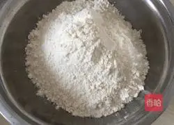 Illustration of how to make sweet steamed buns 1