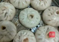 Illustration of how to make shepherd's purse steamed buns 14