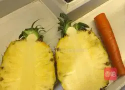 Illustration of how to make assorted pineapple fried rice 1
