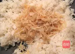 Illustration of how to make scallop protein fried rice 7