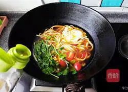 Illustration of how to make poached egg noodles 8