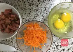 Illustration of how to make mushroom golden egg fried rice 3